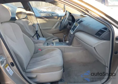 2010 Toyota Camry z USA, uszkodzony, nr VIN 4T1BF3EK2AU030433